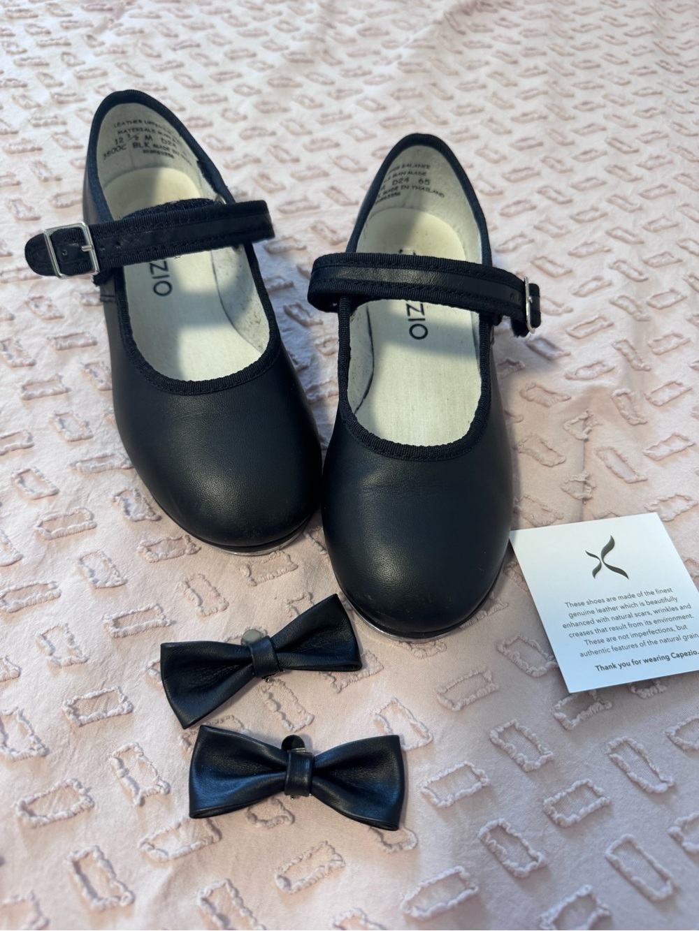 Girls Black Mary Jane tap shoes with Removable Bows